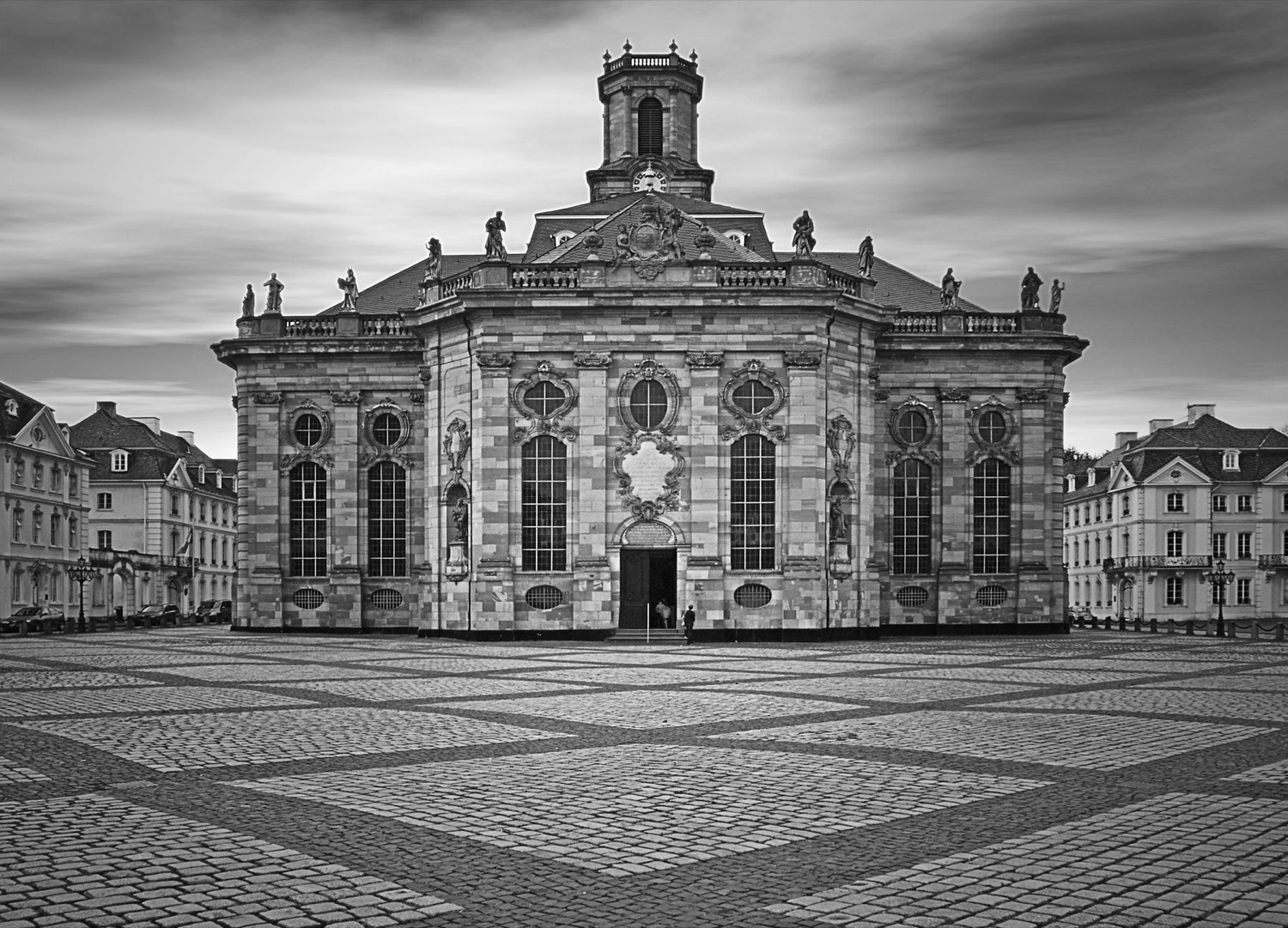 Ludwigskirche und Ludwigsplatz in Saarbrücken